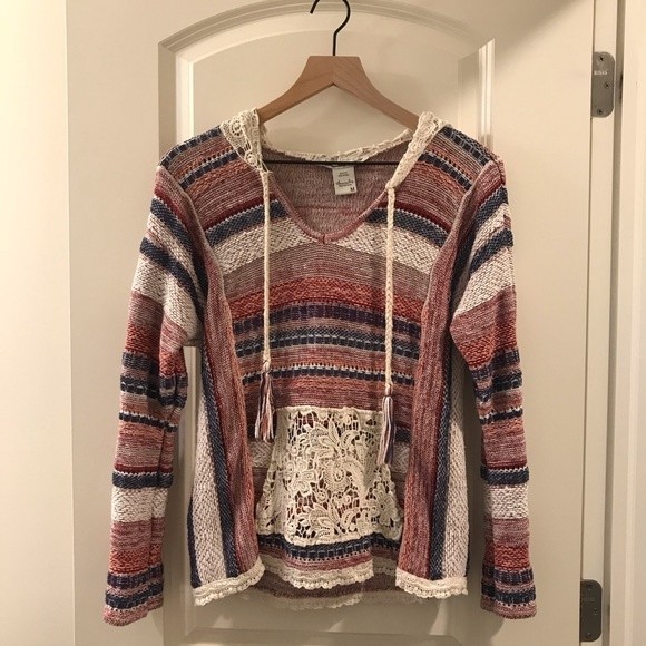 American Rag Long Sleeve Aztec Lace Hooded Pullover Sweater - Medium - Picture 2 of 8